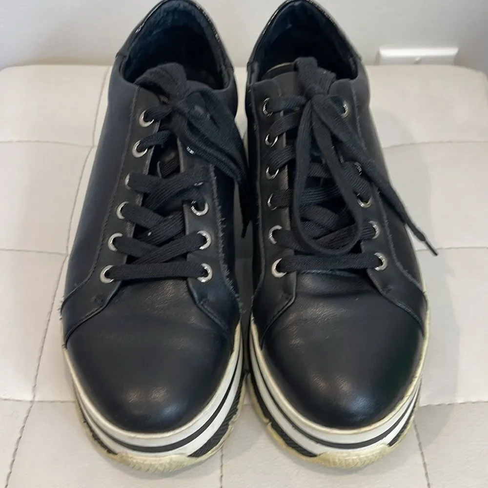The wishbone collection platform sneaker size 7.5